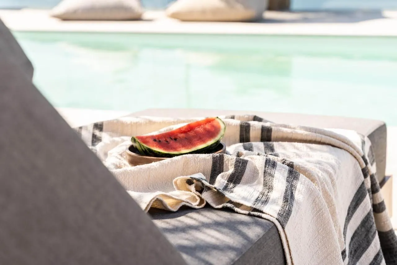 Makani Suites Ano Mera Hotel