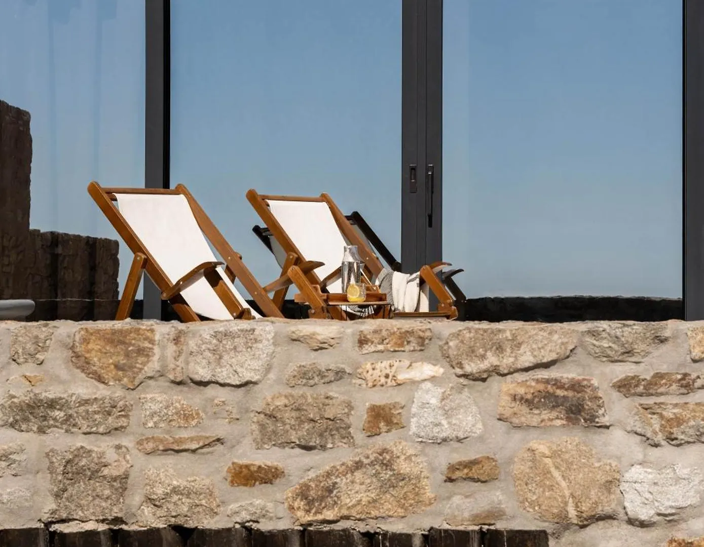 Makani Suites Ano Mera Hotel